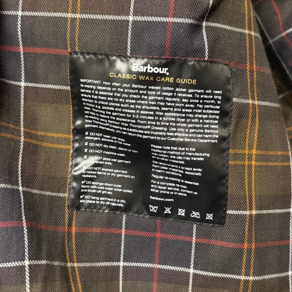 Barbour Classic Beaufort Waxed Jacket - Picture 8 of 14